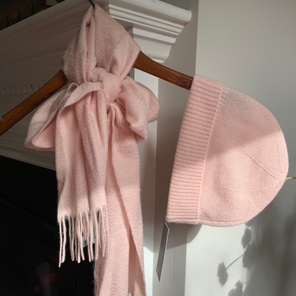 SET OF NORDSTROM RACK 100% CASHMERE Scarf and Hat In PINK CHINTZ OS NWT STUNNING - Picture 16 of 16